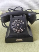 Zabytkowy polski telefon bakielitowy CZPE DC2PL1, pierwszy powojenny 