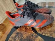 Buty żwirówki marki Adidas model Predator 