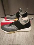 Buty Nike Air Zoom Strong rozmiar 41
