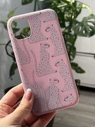 Fioletowy case w gepardy iPhone 11