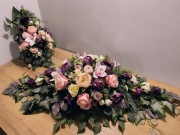 Stroik na grób, kompozycja na cmentarz, wiązanka z wazonem , zestaw.M25K