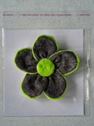 Kwiat - ozdoba sukienki, sweterka, bluzki, koszulki