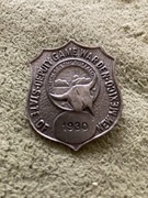 Odznaka USA z numerem służbowym