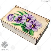 Haft na driewnie koralikami 