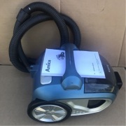 Amica Bagio VM 3021 polski odkurzacz cyklonowy 1400W max 1600W
