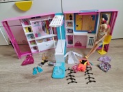 Barbie Wymarzona Szafa na Ubranka z Lalką