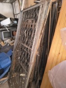 Łóżka metalowe wojskowe