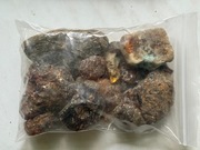 Kalafonia w bryłach ok. 0,5 kg – stara partia do lutowania topnik