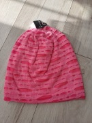 Różowa czapka we wzorki 