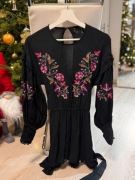 Krótki czarny kombinezon z haftem - Asos rozm. M