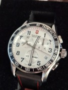 Zegarek Victorinox Classic Chrono