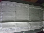 Szary obrus ze srebnymi zdobieniami roz 60/120cm 