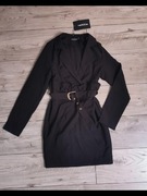 Czarna marynarkowa sukienka 