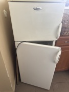Niezawodna lodówka z zamrażarką Whirlpool – w 100% sprawna!