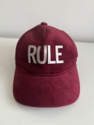 Takko Fashion basebolówka w kolorze burgundowym rozmiar 54 cm