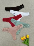 NOWE stringi (5 sztuk), rozmiar S