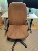 Fotel biurowy brązowy 