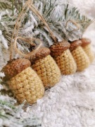 nietłukące bombki szydełkowe, złote ozdoby na choinkę żołędzie brokat błysk