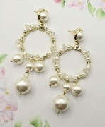 Glamour perły perełki złote kolczyki sztyfty Fashion modne