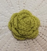 Kwiatek RÓŻA seledynowy, włóczka 