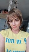 Peruka krótka cieniowana retro blond fajna fryzura pasemka