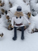 Kapitan Bomba robiony na szydełku