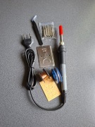 Lutownica z kompletnym wyposażeniem i regulacją temperatury