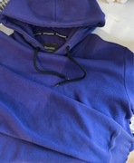 Fioletowa bluza oversize