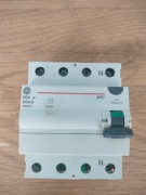 Wyłącznik różnicowoprądowy GE BPC 40A 4P 30mA 230/400V – EM 40/4/30 AC