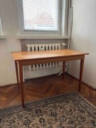 Prosty drewniany stół PRL