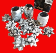 OZDOBY do prezentów na ŚWIĘTA, taśmy ,gwiazdy przyklejane -srebrne,czerwone