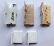 Kątowniki meblowe Ikea w zestawie