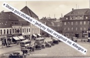KOSZALIN (KOESLIN) Rynek, tramwaj autobusy auta drukarnia stragany fot~1930
