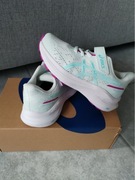Buty dziecięce Asics r. 33, 5lekkie z żelową podeszwą oddychające rzep