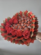 Bukiet serce róże mydlane Lindt Lindor prezent walentynki dzień kobiet