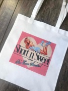 Torebka torba tote bag materiał non woven Sabrina carpenter