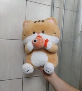 Pluszowa zabawka kot kotek cat eating fish rybka rybka bulldak dalm