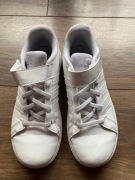 Buty adidas białe dla chłopca do komunii stan bdb roz 35