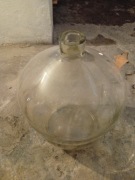 Gąsior na wino z okresu PRL 