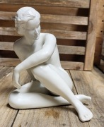 Figurka Wallendorf akt kobiecy