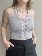 Srebrny halter top crop cropped krótka bluzka dzianinowa