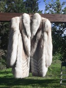 Vintage futro z białego lisa.