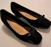 Czarne półbuty damskie rozmiar 40 Lasocki