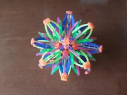 Kolorowa plastikowa piłka kula sferyczna rozkładana rozszerzana