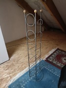Stojak na wino metalowy loft vintage na 6 butelek 91 cm