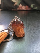 Brelok breloczek do kluczy żywica epoksydowa czaszka  brazowo zlota