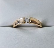 Złoty pierścionek z diamentem 0,25 ct