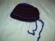 UBRANKO DLA LALKI - CZAPECZKA WEŁNIANA W PASY - Z PRL-u