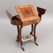 Stolik ( Niciak) z XIX wieku