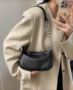 Torebka damska czarna nowa ze srebrnym łańcuszkiem